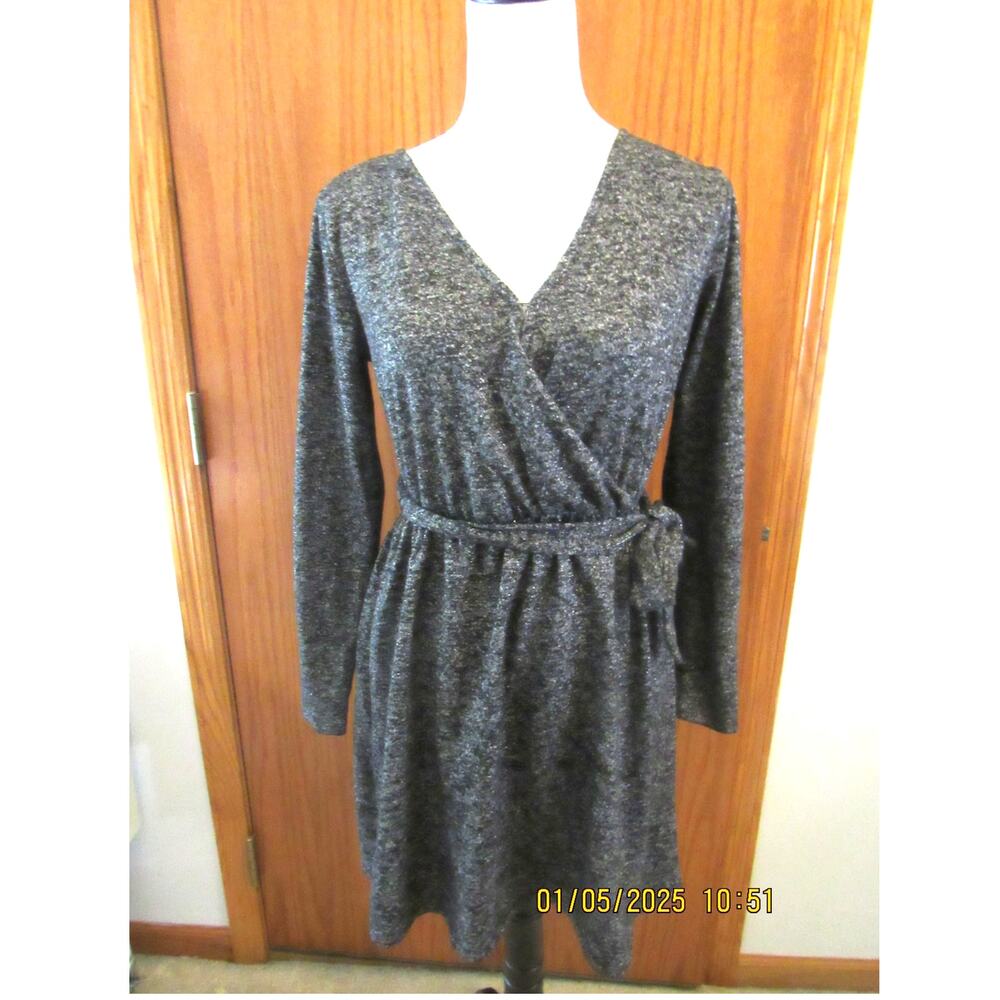 Chic Black and Grey Glitter Dress – XS, Sleek Silhouette